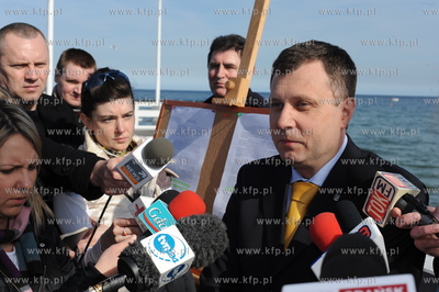 Briefing prezydenta Sopotu Jacka Karnowskiego na molo...