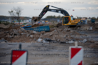 Gdansk. Budowa wezla drogowego Karczemki i trasy WZ....