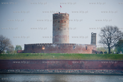 Gdansk. Nowy Port. Druga edycja Bitwy Morskiej o Twierdze...