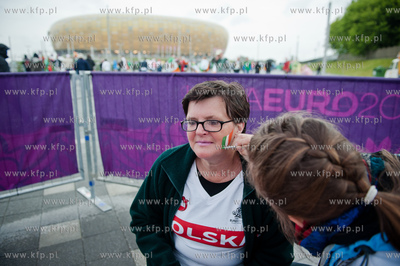 Gdansk Arena. Kibice wchodza na mecz mistrzostw Europy...