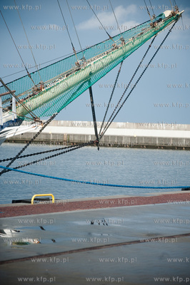 Gdynia. Nabrzeze Pomorskie. Zaglowiec Fryderyk Chopin...