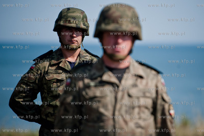 Poligon wojskowy w Ustce. Odbior sprzetu oraz podpisanie...