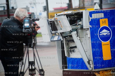 Gdansk. Ujescisko. Wysadzony w powietrze bankomat sieci...