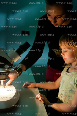 Uniwersytet Gdanski. Wydzial Biologii. Trzecia edycja...