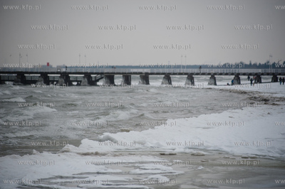 Mrozne, zimowe popoludnie na plazy w Sopocie.
26.01.2014
fot....