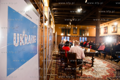 Gdansk. Ratusz Staromiejski. Debata publiczna pt. Co...