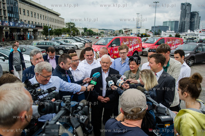 Gdynia. Skwer Kosciuszki. Lato z SLD. Leszek Miller...