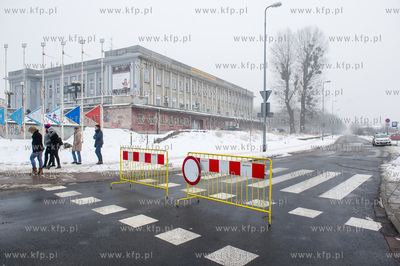 Gdansk. Nowy Port. Operacja usuwania niewybuchu pochodzacego...