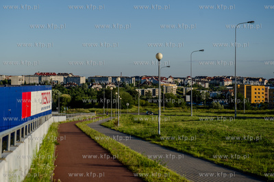Gdańsk. Chełm. Supermarket Tesco.
20.07.2016
fot....