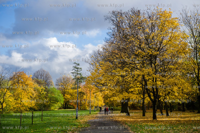 Gdańsk. Jesien w Parku Steffensa.
30.10.2016
fot....