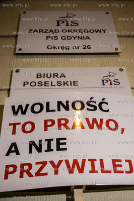 Gdynia. Pikieta Solidarnie dla Polski, zorganizowana...