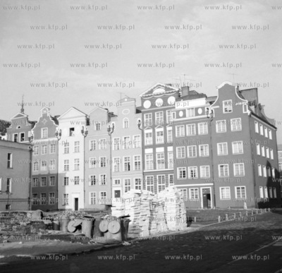 Gdansk ul. Kotwicznikow i podworka kamieniczek na ul....