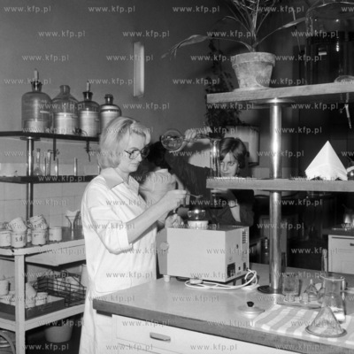 Cukrownia w Pruszczu Gdańskim. Laboratorium badające...