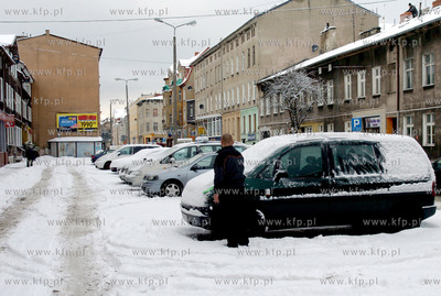 Slupsk

Trwa odsniezanie ulic i chodnikwo w Slupsku....