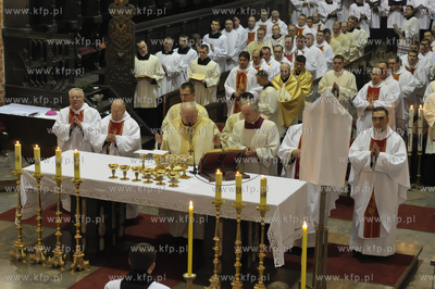 Msza Krzyzma w katedrze pelplinskiej sprawowana przez...
