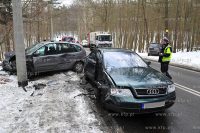 Sopot. Ulica Malczewskiego. Zderzenie dwoch samochodow....