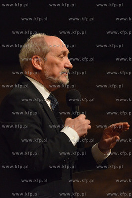 Spotkanie z Antonim Macierewiczem - poslem, wiceprezesem...