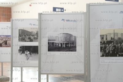 Dworzec Podmiejskie w Gdyni. Wystawa fotograficzna...