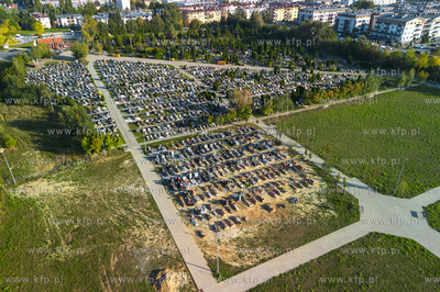 Cmentarz Komunalny przy ulicy Obrońców Pokoju w Pruszczu...