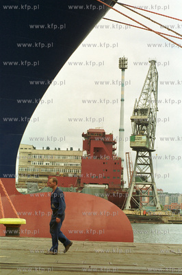 Stocznia Gdynia.26.06.2002fot. Wojtek Jakubowski...