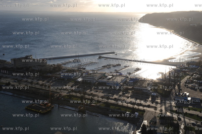 Gdynia, ponad 140 metrowy apartamentowiec SEA TOWERS...