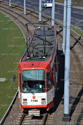 Gdansk. Tramwaj na ul. Armii Krajowej. 09.04.2009 fot....