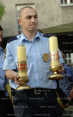 Pozar kosciola sw. Katarzyny w Gdansku. Straz miejska...