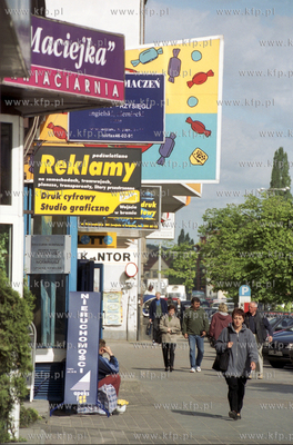 Reklamy na ul. Romana Dmowskiego w Gdansku Wrzeszczu....