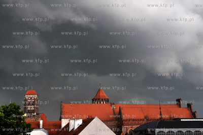 Gwaltowna burza przeszla nad Gdanskiem. 
20.05.2013
Fot....