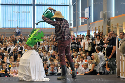 Rozpoczecie roku szkolnego polaczone z uroczystym otwarciem...