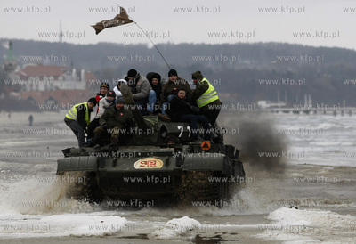 Sopot. Oficjalny sztab WOSP przy Sopockim Klubie Zeglarskim...