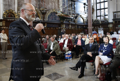 Gdansk. Dwor Artusa. Konferencja poswiecona 145-leciu...