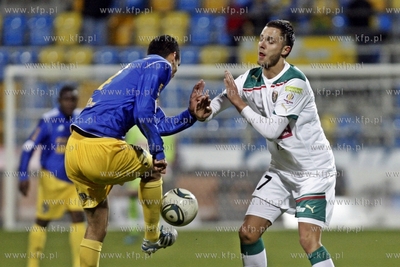 Gdynia. Ćwierćfinał Pucharu Polski w piłce nożnej...