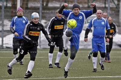 Gdansk. Boisko przy ul. Traugutta.  Sylwestrowy mecz...
