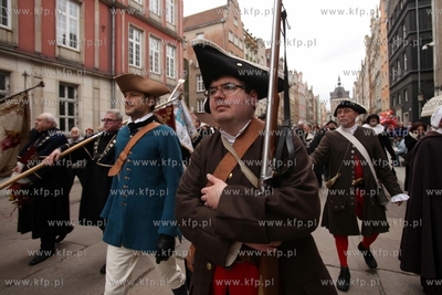 Gdańsk. Przemarsz ul.Długą z okazji jubileuszu siedemdziesięciolecia...