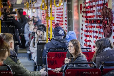 Specjalnie udekorowany walentynkowy tramwaj Bombardier...
