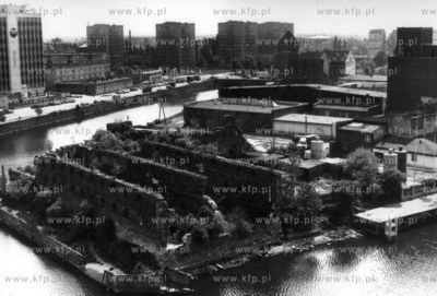 Wyspa Spichrzow na Motlawie w Gdansku. 1993 Fot. Zbigniew...