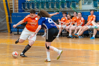 Hala 100-lecia w Sopocie.  Turniej piłki nożnej kobiet...