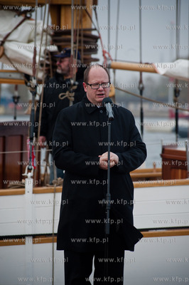 Gdansk. Stocznia Remontowa. Prezentacja zaglowca STS...