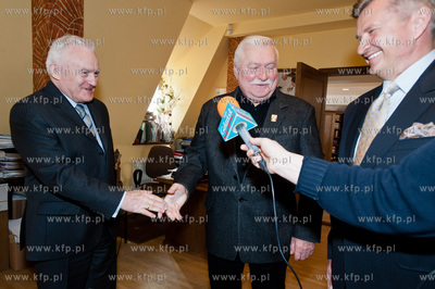 Gdansk. Biuro Lecha Walesy. Spotkanie Leszka Millera...