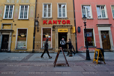 Gdansk. Ul. Dluga. Kantor wymiany walut.
07.03.2014
fot....