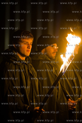 Gdansk. Plac Solidarnosci. Swieto Zmarlych. Litania...