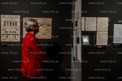 Gdansk. Oliwa. Palac Opatow. Oddzial Sztuki Nowoczesnej...