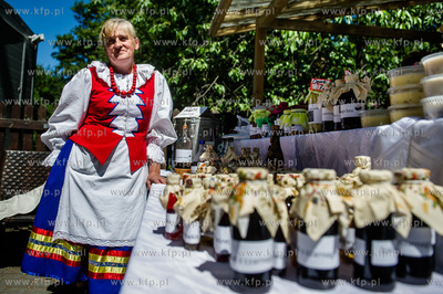 Gdansk. Oliwa. Plac przed Katedra Oliwska.X edycja...