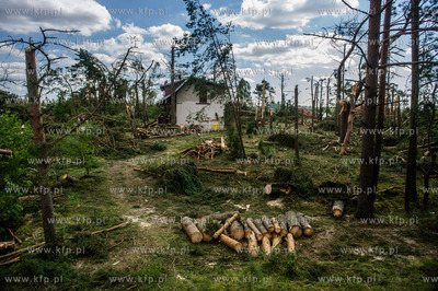 Rytel k. Chojnic. Skutki nawałnicy, która z piątku...