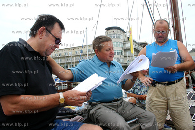 Ekipa filmowa serialu Swieta Wojna (TVP2) realizuje...