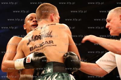 Gdynia, Gala boksu zawodowego. Nz. Walka Damian Jonak...