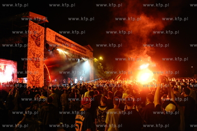 Gdansk. Plac Zebran Ludowych. Festiwal MTV Gdansk Dzwiga...