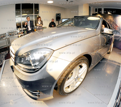 Mercedes - Nowa Klasa C. Stoisko  Autoryzowanego Dealera...