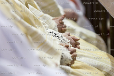 Msza Krzyzma w katedrze pelplinskiej sprawowana przez...